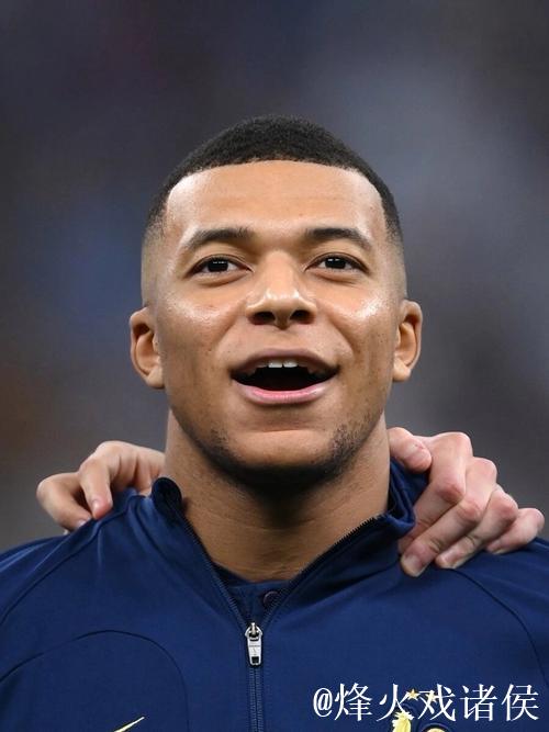 科贝尔谈乔布红牌:这张红牌的责任在我,这球我 科贝尔谈乔布红牌:这张红牌的责任在我,这球我